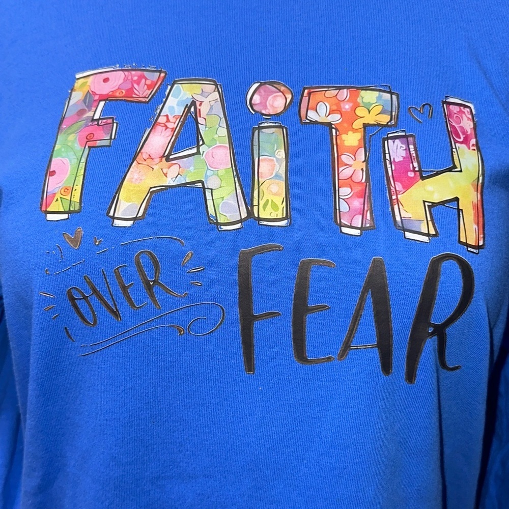 NEW PORT & COMPANY Faith Over Fear - Picture 2 of 8